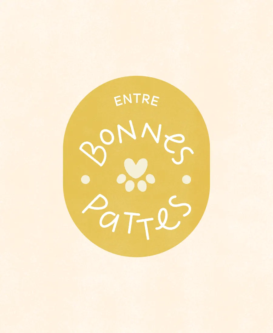 Identite-visuelle-Manon-Campagne-2025-Lucie-Colin-12 Logo les plantes de tomines marque de produits au CBD sur un sweat beige